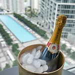 Mvr-Brickell Oasis W Spa & Pool